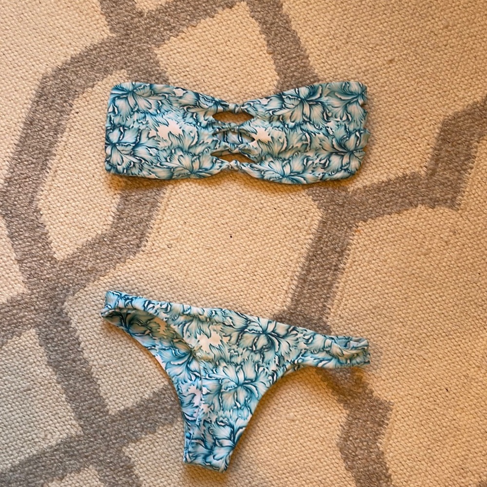 Mikoh Bikini Set